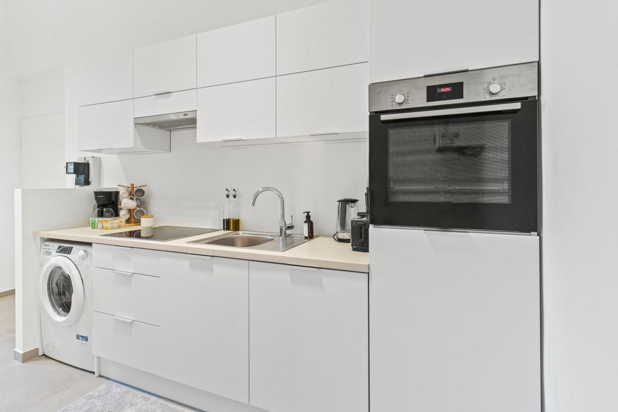 Balcony Apartment, 4 Min To U3 Zipperer Strasse 비엔나 외부 사진